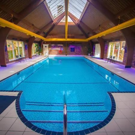 Factors House - A Comfy Cottage In Countryside Park With Wifi And Access To Bar And Pool Перт Экстерьер фото