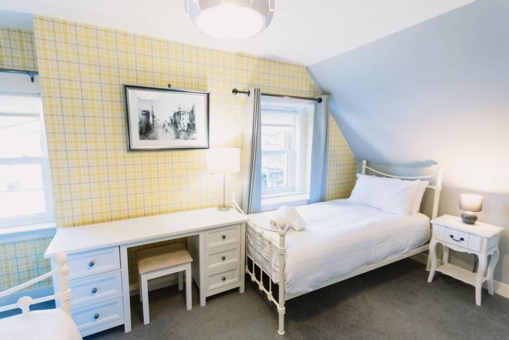 Factors House - A Comfy Cottage In Countryside Park With Wifi And Access To Bar And Pool Перт Экстерьер фото