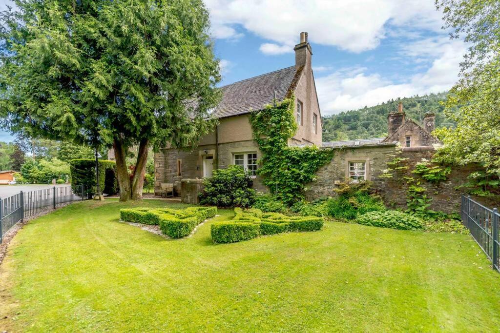 Factors House - A Comfy Cottage In Countryside Park With Wifi And Access To Bar And Pool Перт Экстерьер фото