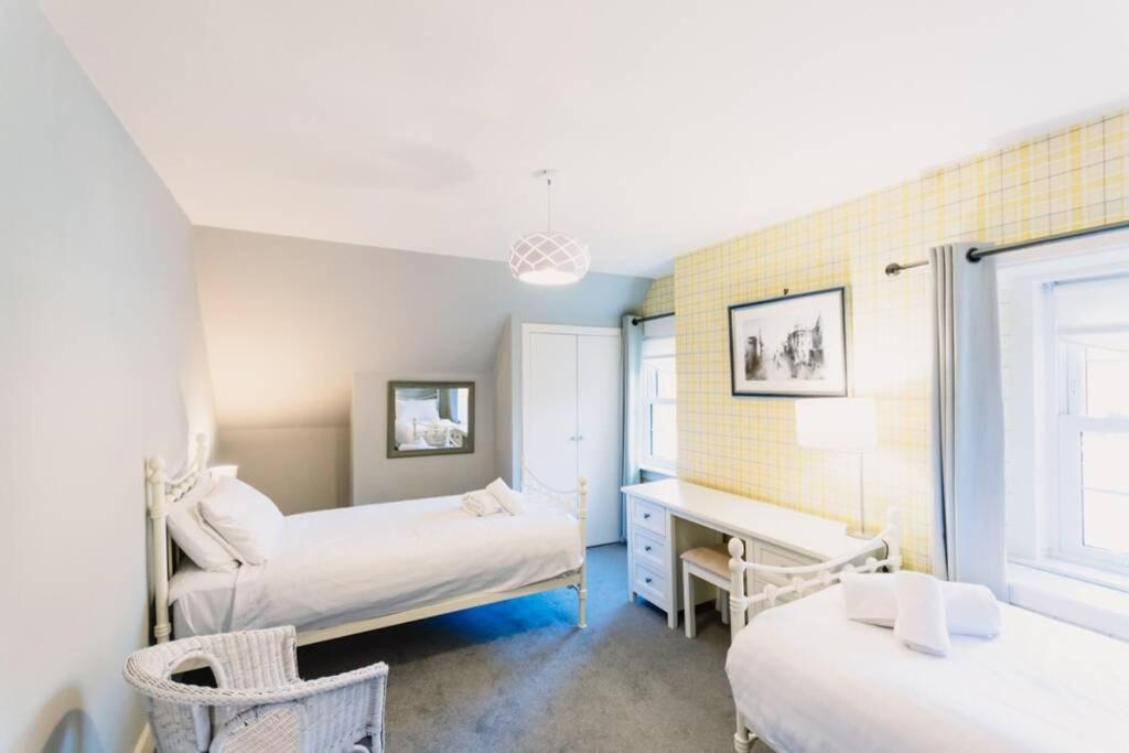 Factors House - A Comfy Cottage In Countryside Park With Wifi And Access To Bar And Pool Перт Экстерьер фото