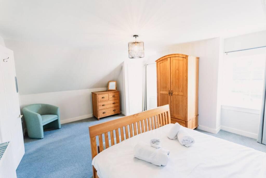 Factors House - A Comfy Cottage In Countryside Park With Wifi And Access To Bar And Pool Перт Экстерьер фото